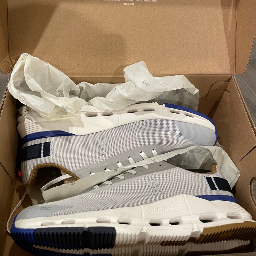 New Men’s ON CloudNova Form 2 — Silver/Heather —Size 8